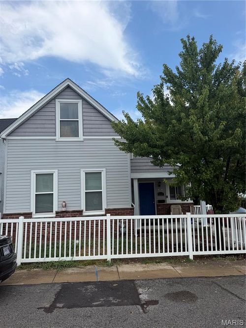 615 Lagro Ave, Saint Louis, MO, 63125-1643 | Card Image