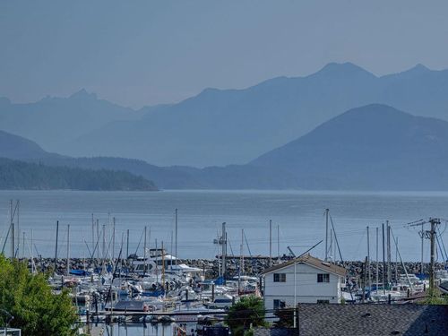 40-696 Trueman Rd, Gibsons, BC, V0N1V8 | Card Image