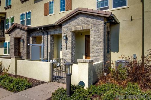 16467 Veridian Cir, San Diego, CA, 92127-6198 | Card Image