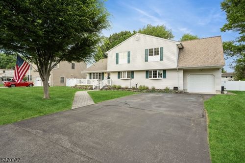 54 Anthony Blvd, Lincoln Park, NJ, 07035-1425 | Card Image