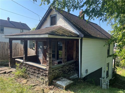 126 Lincoln Ave, Leechburg, PA, 15656-1157 | Card Image