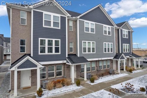 2922 Artemis, Troy, MI, 48085 | Card Image