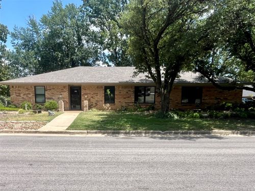 329 Azalea Dr, Sulphur Springs, TX, 75482-3705 | Card Image