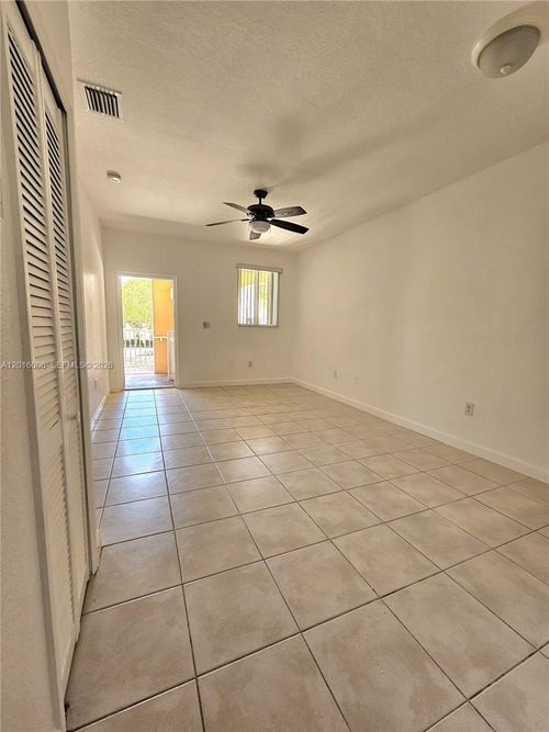 203-17720 Nw 73rd Ave, Hialeah, FL, 33015-6214 | Card Image