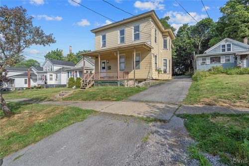 117 W Schuyler St, Oswego, NY, 13126-1351 | Card Image