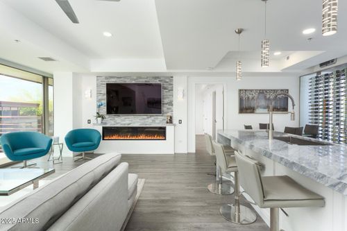 7002-7147 E Rancho Vista Dr, Scottsdale, AZ, 85251-1492 | Card Image