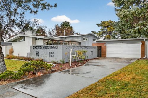 5443 S Dunbarton Dr, Murray, UT, 84117-7216 | Card Image