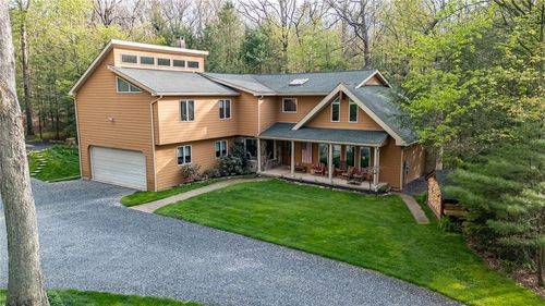 144 Shady Ln, Kunkletown, PA, 18058-7947 | Card Image