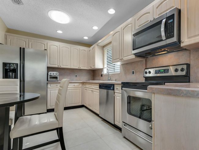 10088 Laurelwood Pl, Condo with 2 bedrooms, 2 bathrooms and null parking in Boynton Beach FL | Image 18