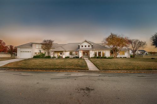 1600 Legends Pkwy, Kingsland, TX, 78639-4466 | Card Image