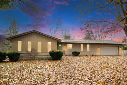 9670 Treetop Dr, Galesburg, MI, 49053-8701 | Card Image