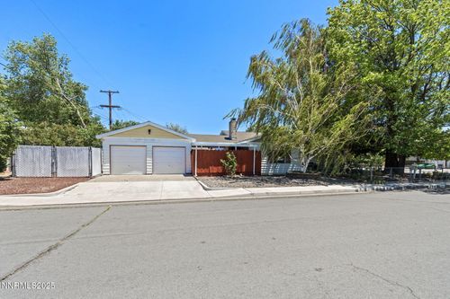 561 Ruth St, Carson City, NV, 89701-5051 | Card Image