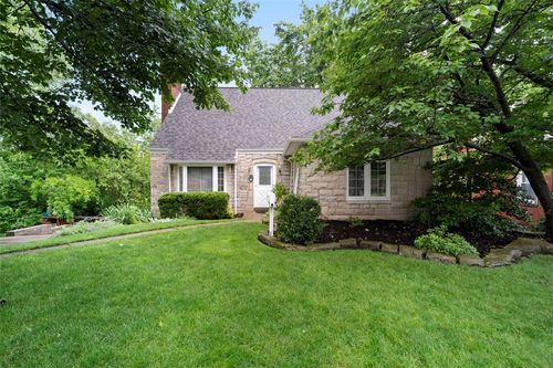 36 Warriors Rd, Pittsburgh, PA, 15205-4134 | Card Image
