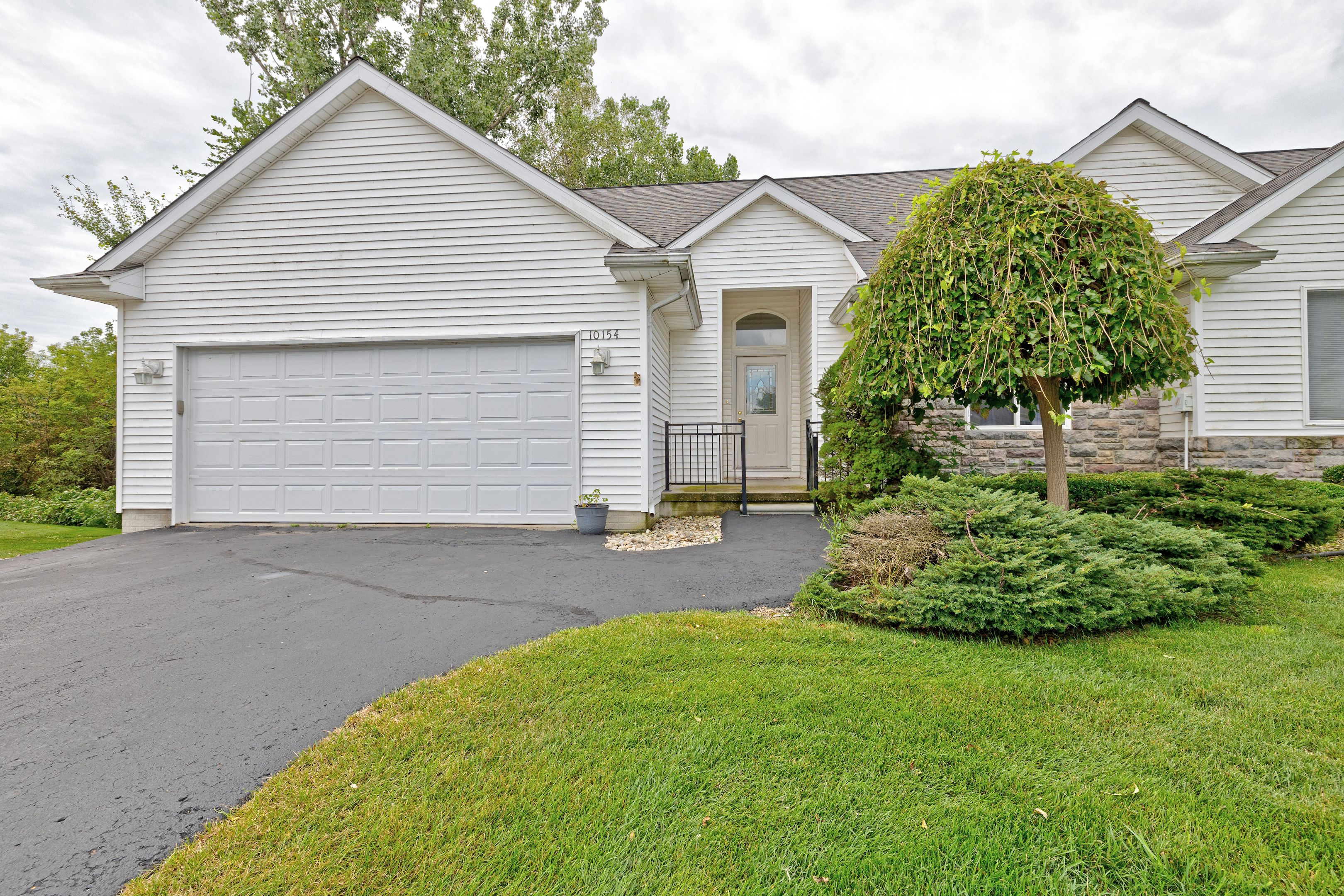 Hawthorne Ridge Rd, Goodrich, MI 48438