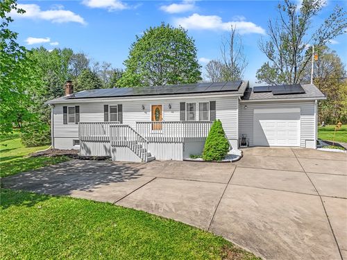 305 Highland Dr, Natrona Heights, PA, 15065-1916 | Card Image