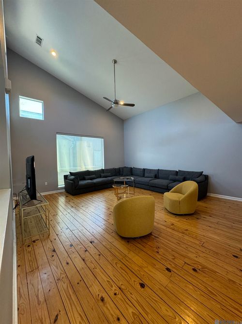 apt-35-1720 Nicholson Dr, Baton Rouge, LA, 70802-8135 | Card Image