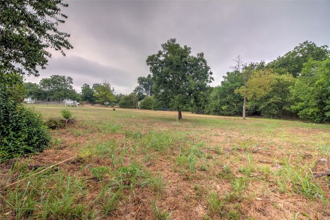 View of yard | Image 7