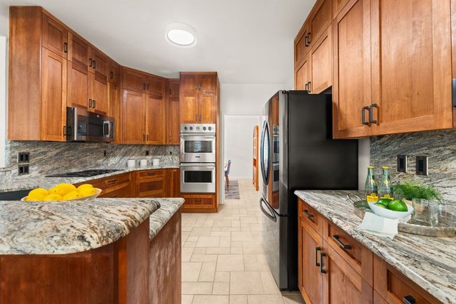 10808 Redmond Rd, House other with 4 bedrooms, 2 bathrooms and 4 parking in Austin TX | Image 9