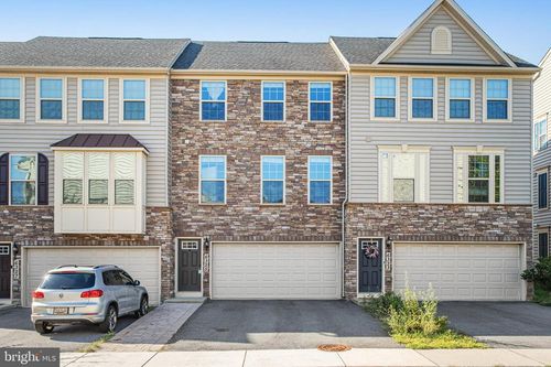 6325 Posey St, FREDERICK, MD, 21703-2965 | Card Image
