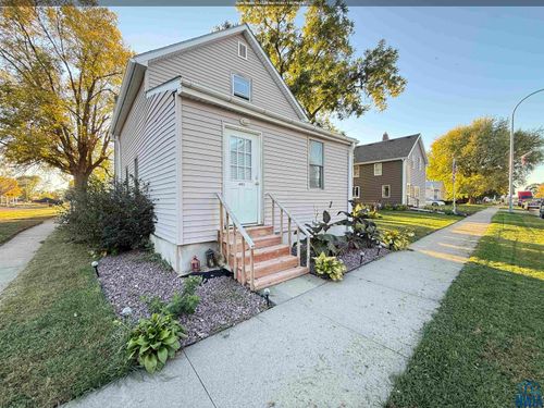 401 Main St, Jefferson, SD, 57038-2018 | Card Image