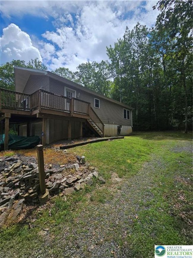 178 Sparrow Ln, House other with 3 bedrooms, 2 bathrooms and null parking in Jim Thorpe PA | Image 22
