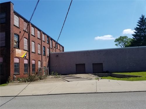 1901 Myrtle St, Erie, PA, 16502-2636 | Card Image