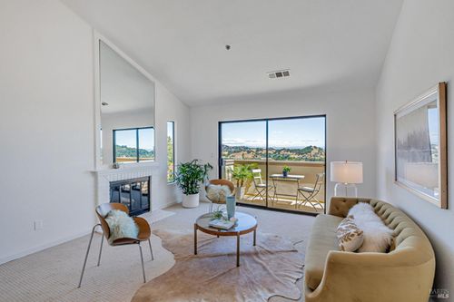 1-270 Channing Way, San Rafael, CA, 94903-2653 | Card Image