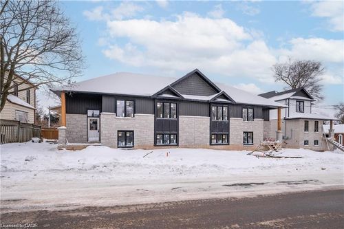 b-18 Hincks St, New Hamburg, ON, N3A2A3 | Card Image