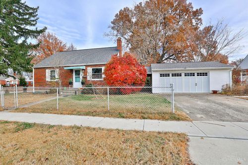 9384 Lark Ct, Blue Ash, OH, 45242-6711 | Card Image