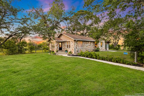 2803 Haeckerville Rd, Cibolo, TX, 78108-4135 | Card Image