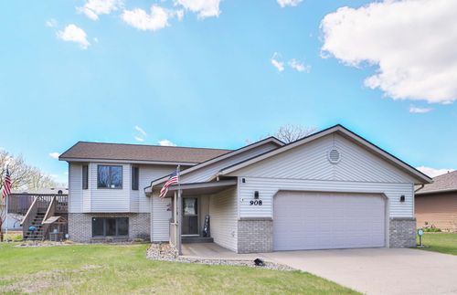 908 Lilac Ln, Little Falls, MN, 56345-1981 | Card Image