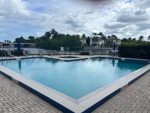 117-11370 Twelve Oaks Way, North Palm Beach, FL, 33408-3285 | Card Image