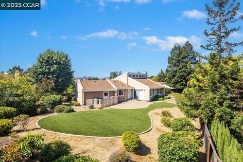 2323 Grosvenor Heights Ct, Livermore, CA, 94550-6644 | Card Image