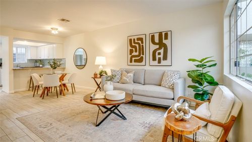 r-305 E Valencia Ave, Burbank, CA, 91502 | Card Image