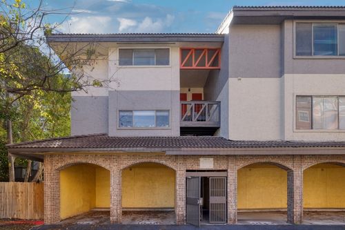 apt-300-806 W 24th St, Austin, TX, 78705-4724 | Card Image