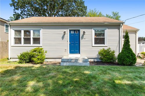 138 Becker Ave, Riverside, RI, 02915-2004 | Card Image