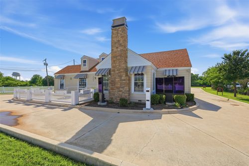 3501 Denton Hwy, Haltom City, TX, 76117-3208 | Card Image