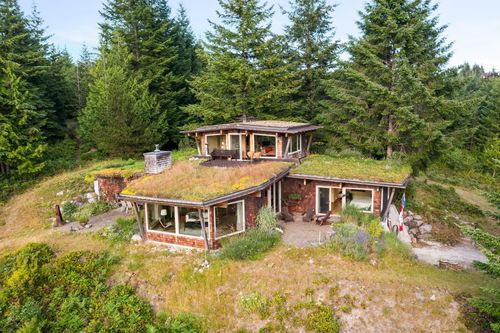 1301 Sunset Rd, Bowen Island, BC, V0N1G2 | Card Image