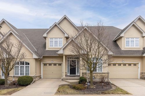 13-8142 Costabile Dr, Niagara Falls, ON, L2H3M3 | Card Image