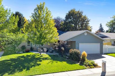 218 Buckingham Dr, House other with 3 bedrooms, 2 bathrooms and 2 parking in Twin Falls ID | Image 1