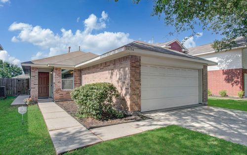 19134 Yellow Thrush Dr, Cypress, TX, 77433-2135 | Card Image