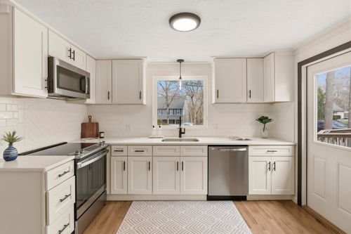 1 Forest Rd, Forestdale, MA, 02644-1646 | Card Image
