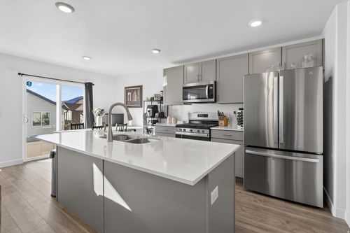 1760 E Fall St, Eagle Mountain, UT, 84005-5763 | Card Image