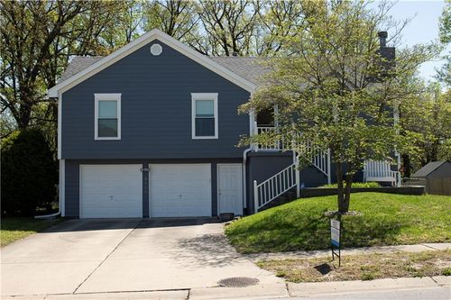 2113 N York Road, Independence, MO, 64058 | Card Image