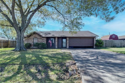 2306 Heather St, Highlands, TX, 77562-3034 | Card Image