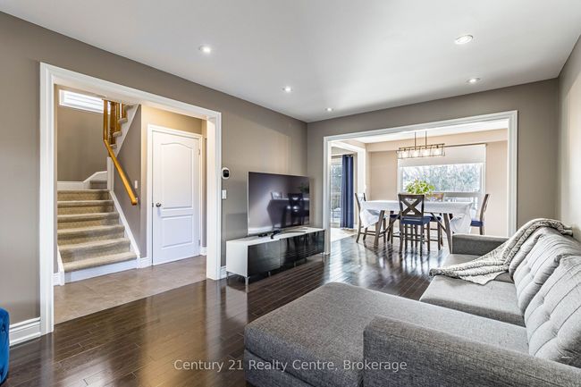 34 Niagara Pl, House other with 4 bedrooms, 4 bathrooms and 4 parking in Brampton ON | Image 10
