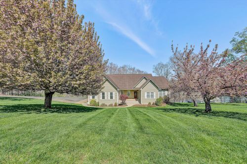 353 Deerpath Dr, Hardy, VA, 24101-2907 | Card Image