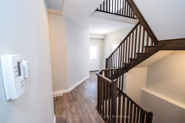 25 Barker Pky, House other with 3 bedrooms, 3 bathrooms and 2 parking in Thorold ON | Image 6