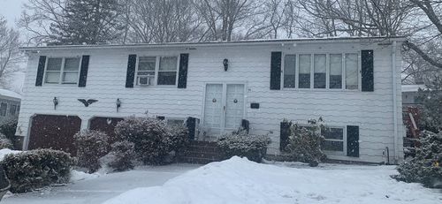 51 Woodhaven Blvd, North Providence, RI, 02911-1133 | Card Image