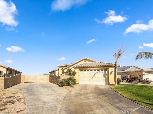 3833 Sandy Point Dr, Blythe, CA, 92225-8318 | Card Image